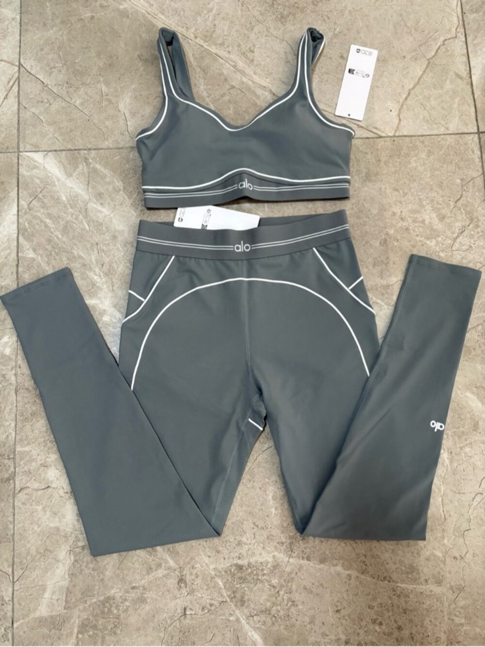 ALO Yoga Slate Gray Sculpting Leggings & Matching Sports Bra Set